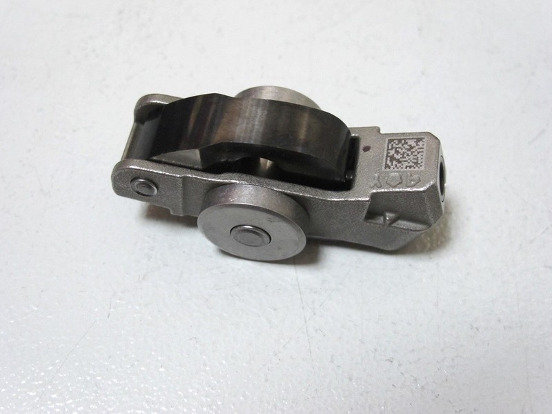 коромысло впускного клапана