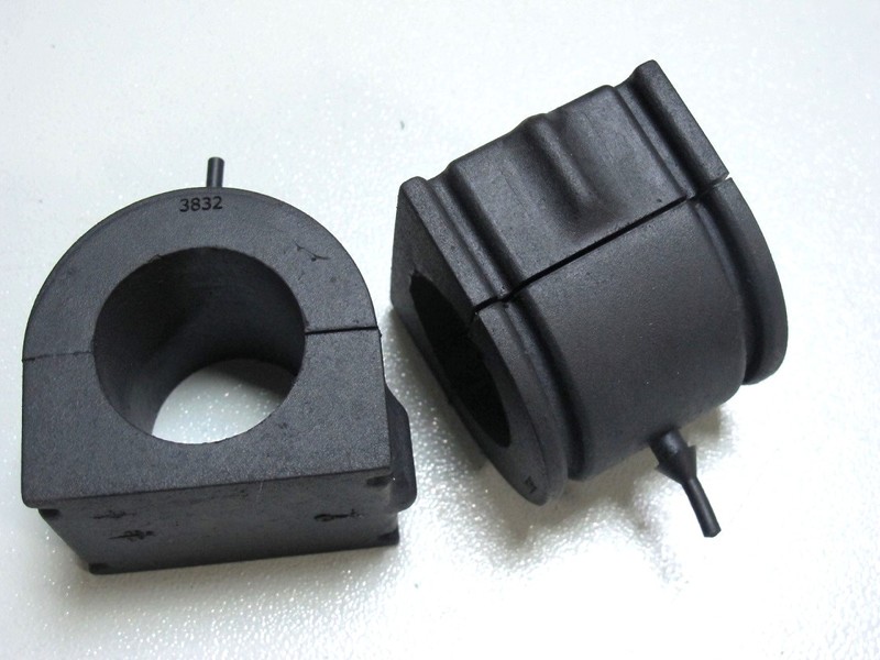 комплект втулок переднего стабилизатора (резина, 2шт)